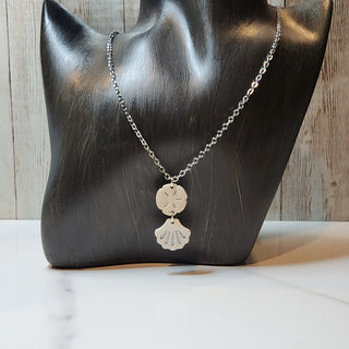 Sand Dollars & Seashell Hypoallergenic Necklace