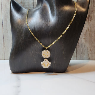 Sand Dollars & Seashell Hypoallergenic Necklace